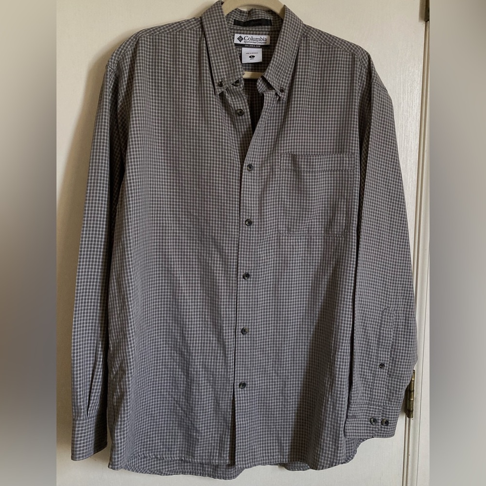 *Columbia Gray Plaid Button Down Long Sleeve Large Shirt A214
